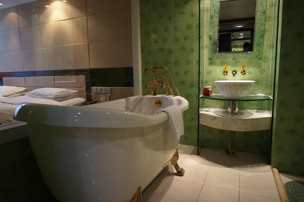 Tianzhi Hotel Harbin Eksteriør billede